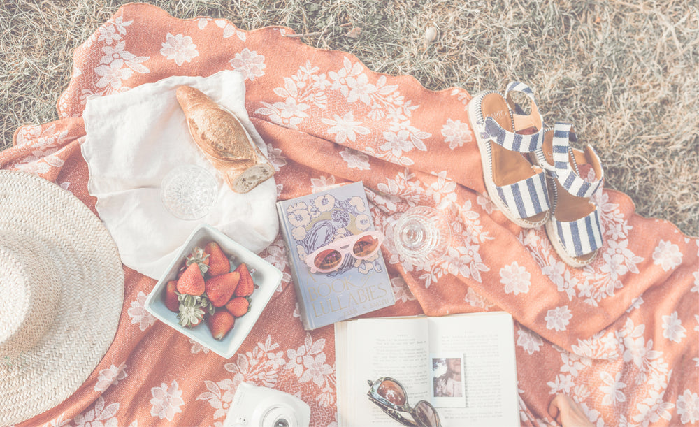 TOP PICNIC ESSENTIALS